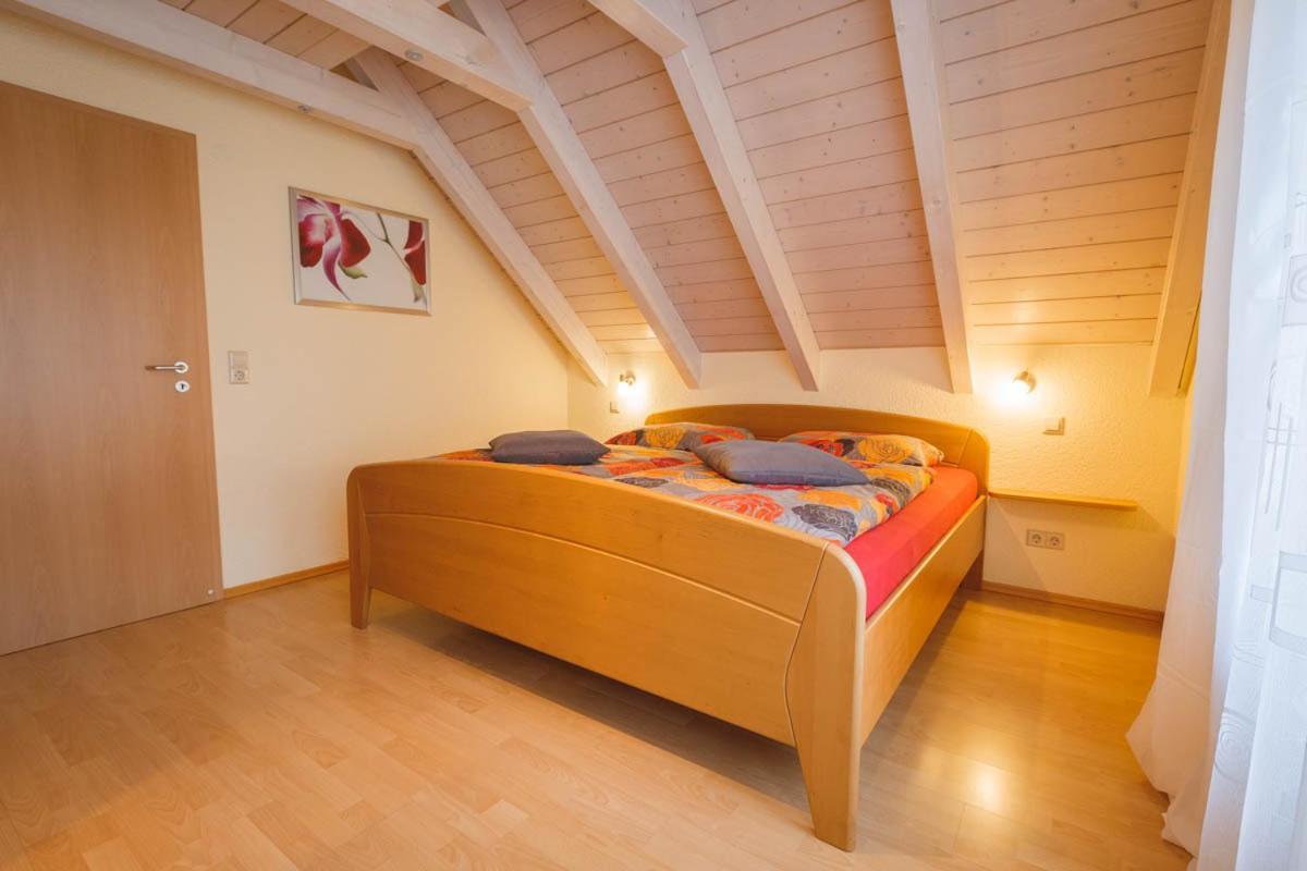 Gaestehaus Maeder Am Hafen Uhldingen-Muhlhofen Ruang foto