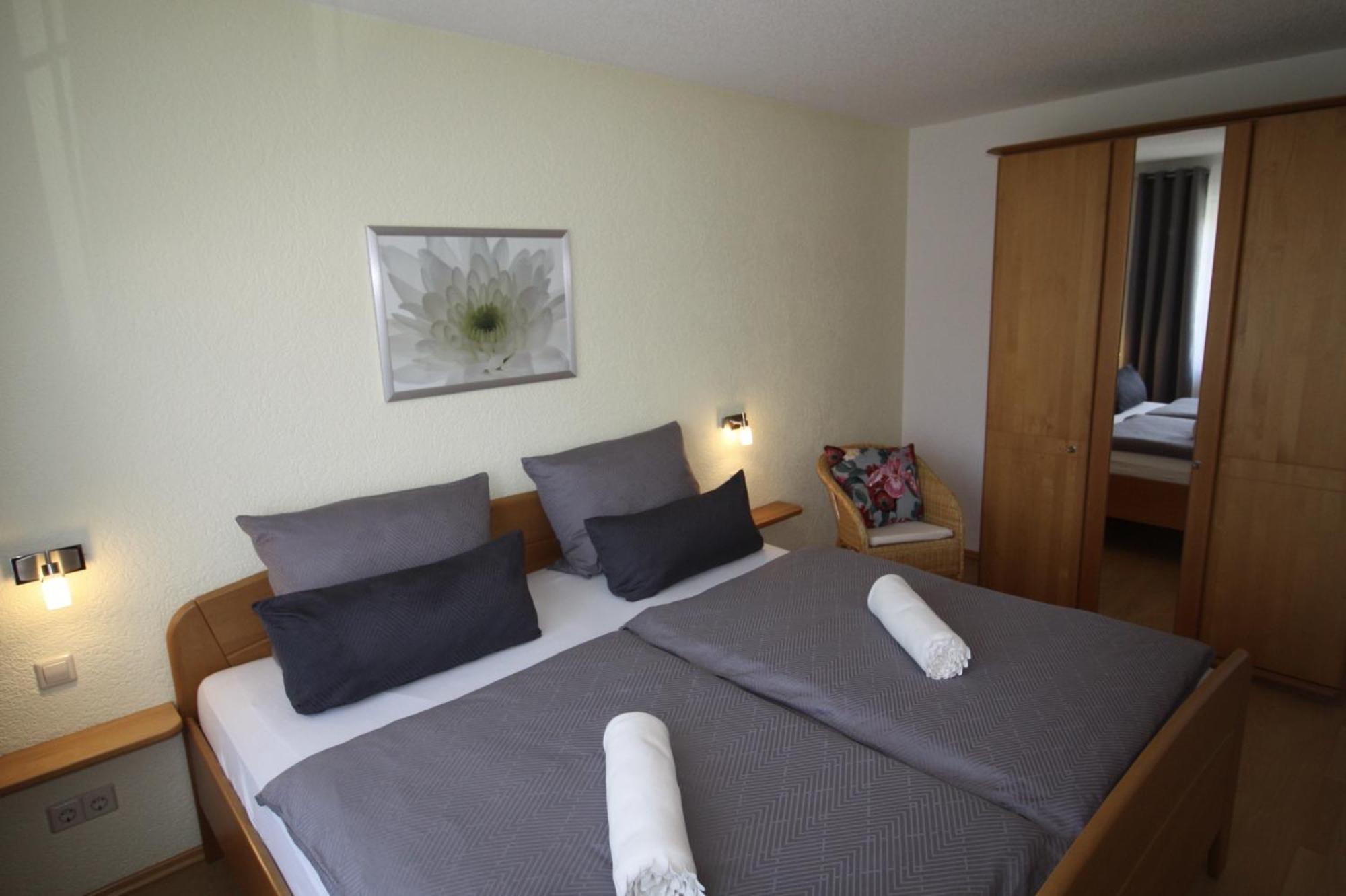 Gaestehaus Maeder Am Hafen Uhldingen-Muhlhofen Ruang foto