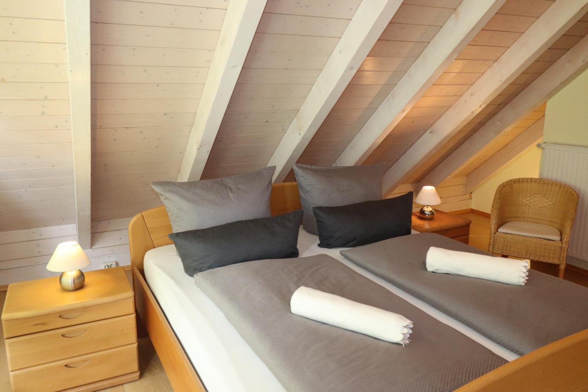 Gaestehaus Maeder Am Hafen Uhldingen-Muhlhofen Ruang foto